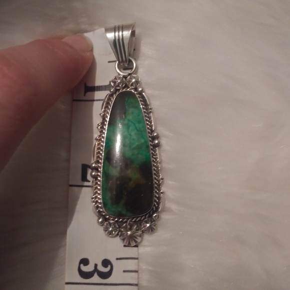 Native American Navajo Green Turquoise Pendant - Picture 2 of 4